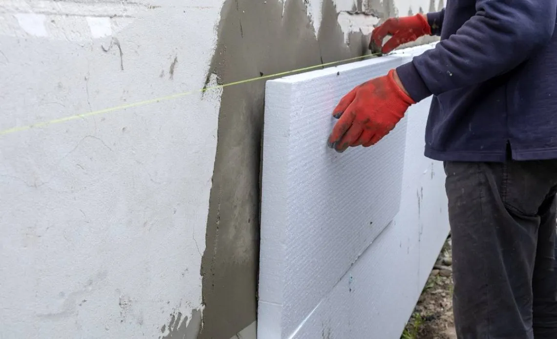 Ile potrzeba zaprawy klejowej na m2? Oblicz dokładnie i oszczędzaj