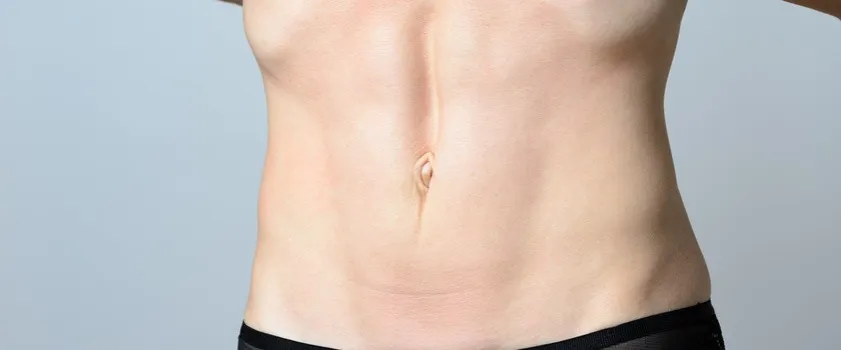 Linia biała – co to jest i jak wpływa na ciało oraz ciążę?