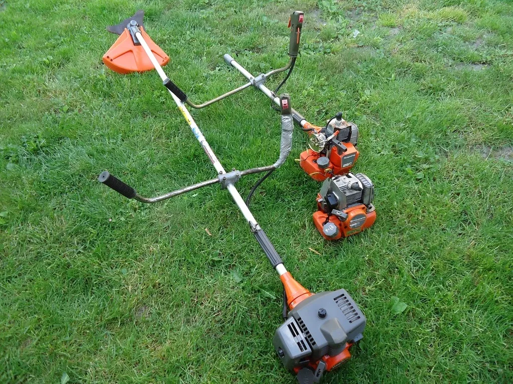 Kosa spalinowa Husqvarna 125R - dostępność, części i alternatywy