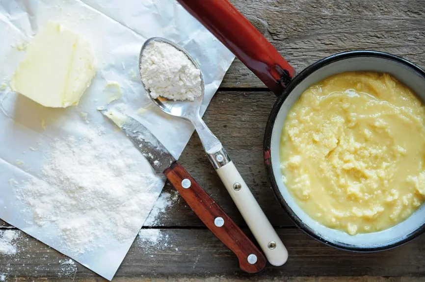 Jak zrobić zasmażkę do zupy, aby uniknąć grudek i poprawić smak