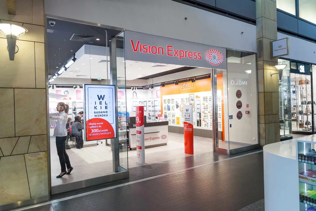 Vision Express - ile czeka się na okulary? Czy 1h to realne?
