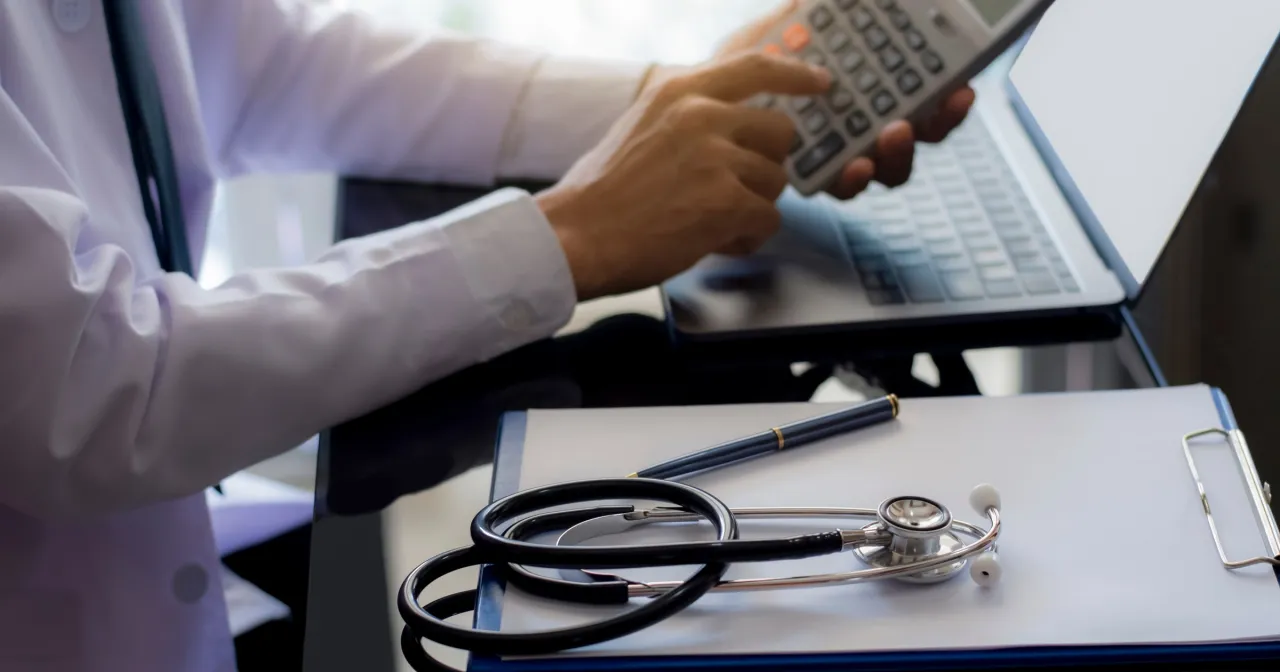 Ile zarabia neurolog? Zaskakujące różnice w wynagrodzeniach w Polsce