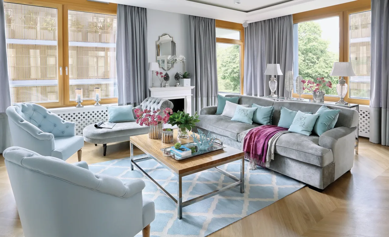 Jak ustawić kanapy w salonie, aby uniknąć ciasnoty i zyskać przestrzeń