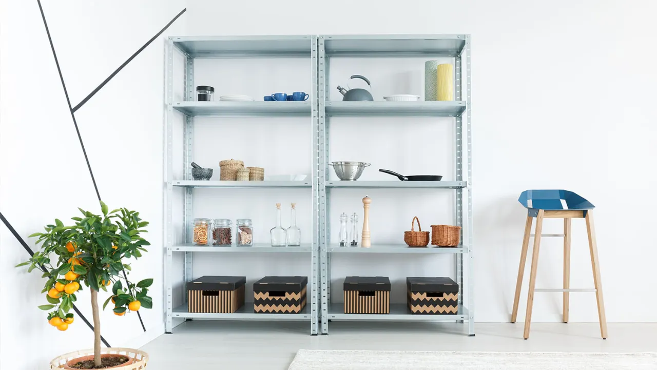 Jak zamontować regał? Prosty poradnik krok po kroku