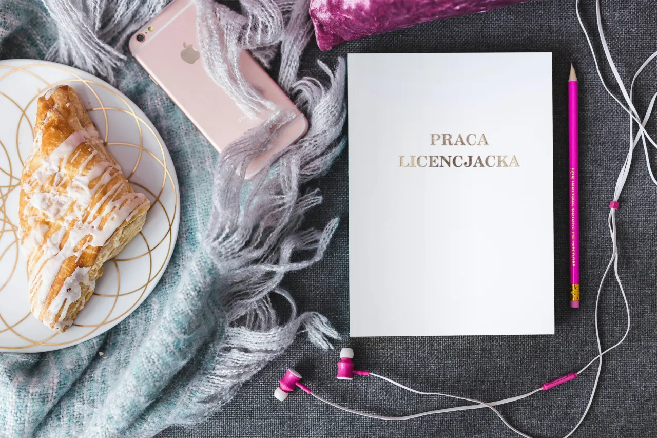 Jak drukować pracę licencjacką bez błędów i zgodnie z wymaganiami Jak drukować pracę licencjacką bez błędów i zgodnie z wymaganiami
