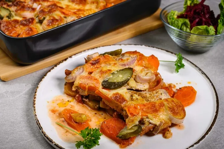 Zapiekanka ze schabem: Soczysty przepis krok po kroku