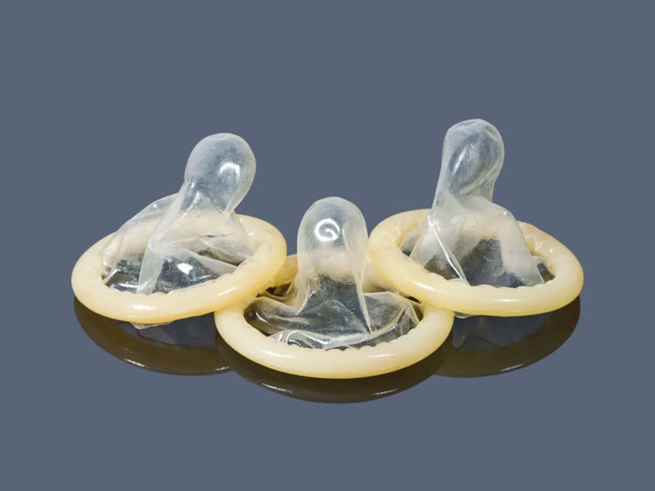 Prezerwatywy bez lateksu: Alergia, materiały, gdzie kupić?