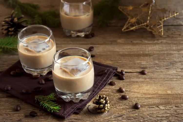 Prosty drink z Baileys: łatwe przepisy na pyszne koktajle w domu