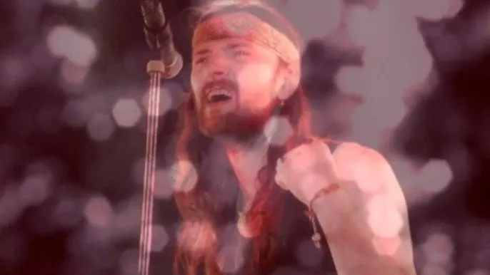 Przeżyj to sam - dowiedz się kto śpiewa ten kultowy protest song