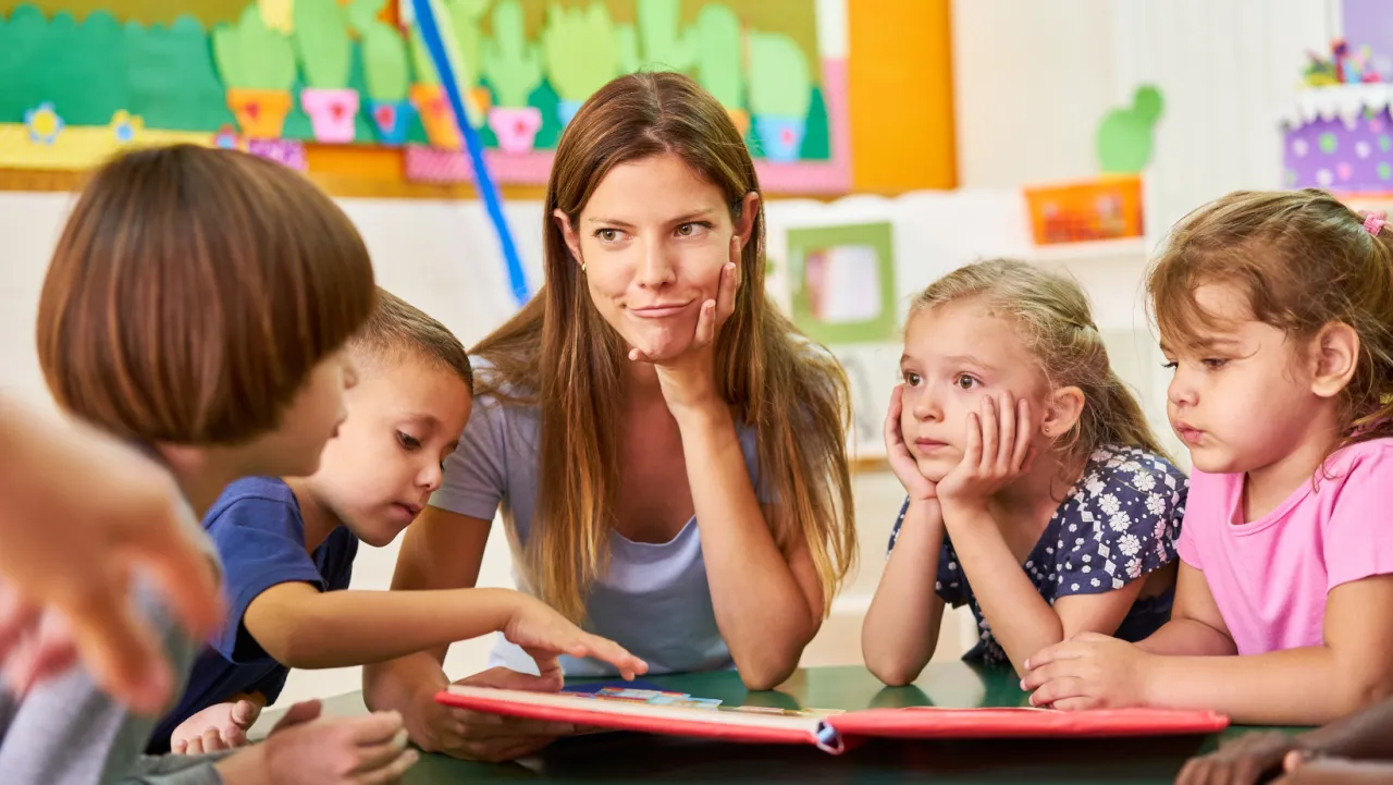 Czytające przedszkolaki: mit czy norma? Jak wspierać rozwój czytania