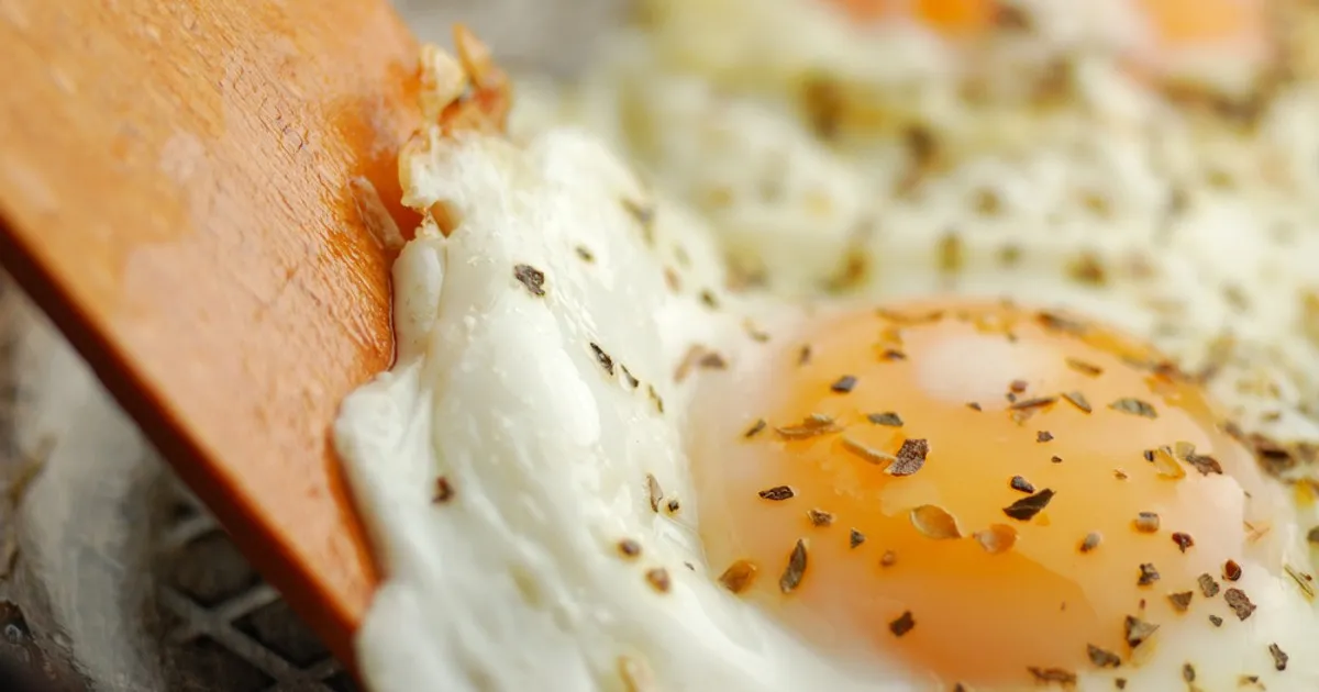 Czy jajka podnoszą cholesterol? Prawda o ich wpływie na zdrowie