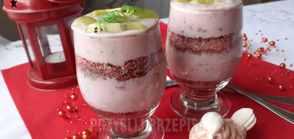 Co zrobić z biszkoptów? Desery bez pieczenia i zero waste!