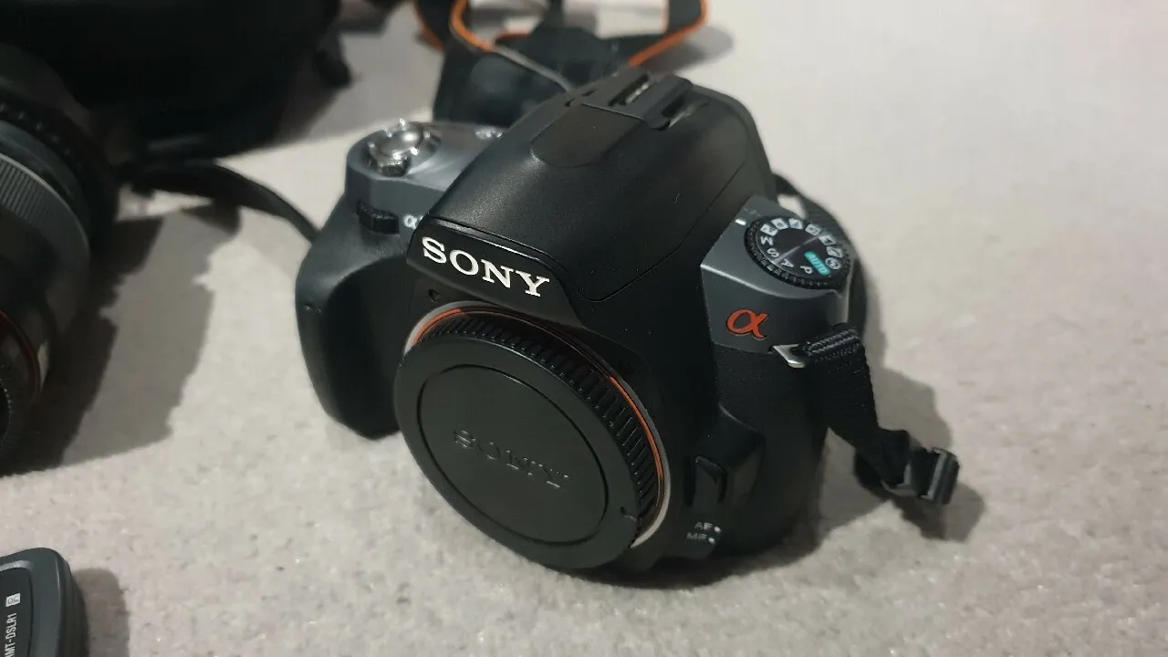 Lustrzanka Sony Alpha 380 - pełna specyfikacja i porady dla kupujących