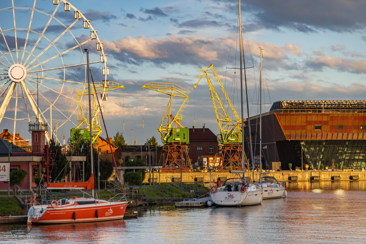 Szczecin jak dojadę: najlepsze sposoby na szybki dojazd do miasta