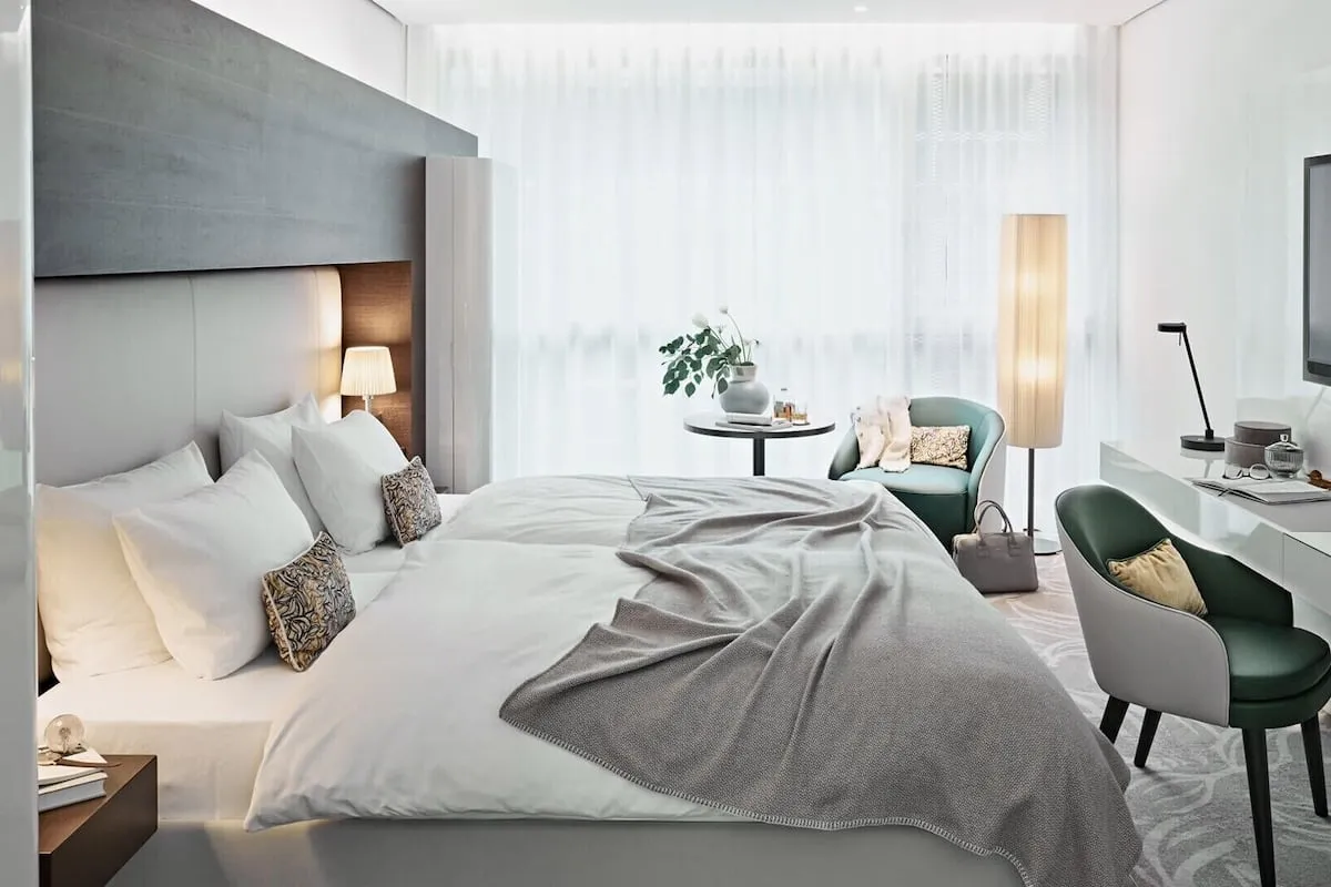 SIDE Hotel Hamburg: Luxus-Design & Top-Lage | Jetzt buchen