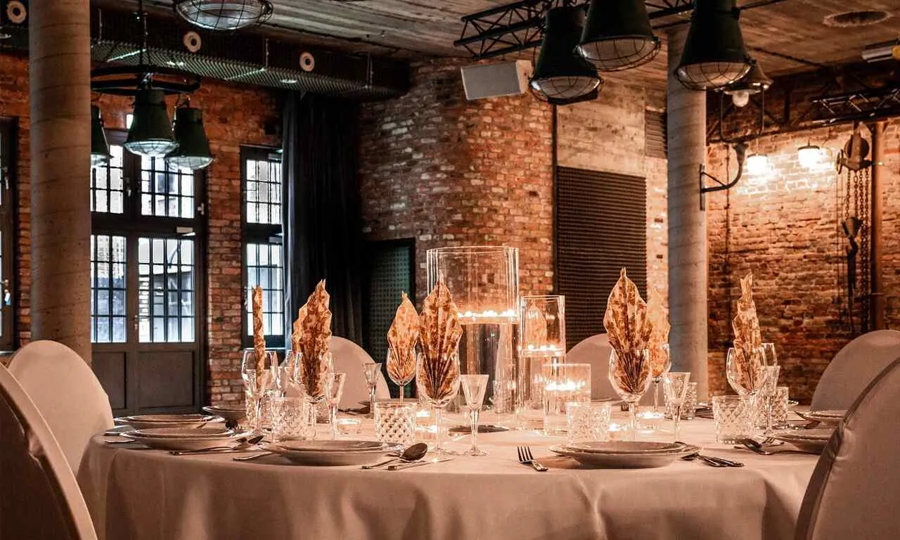 Restauracja w stylu industrialnym: charakterystyka i inspiracje Restauracja w stylu industrialnym: charakterystyka i inspiracje