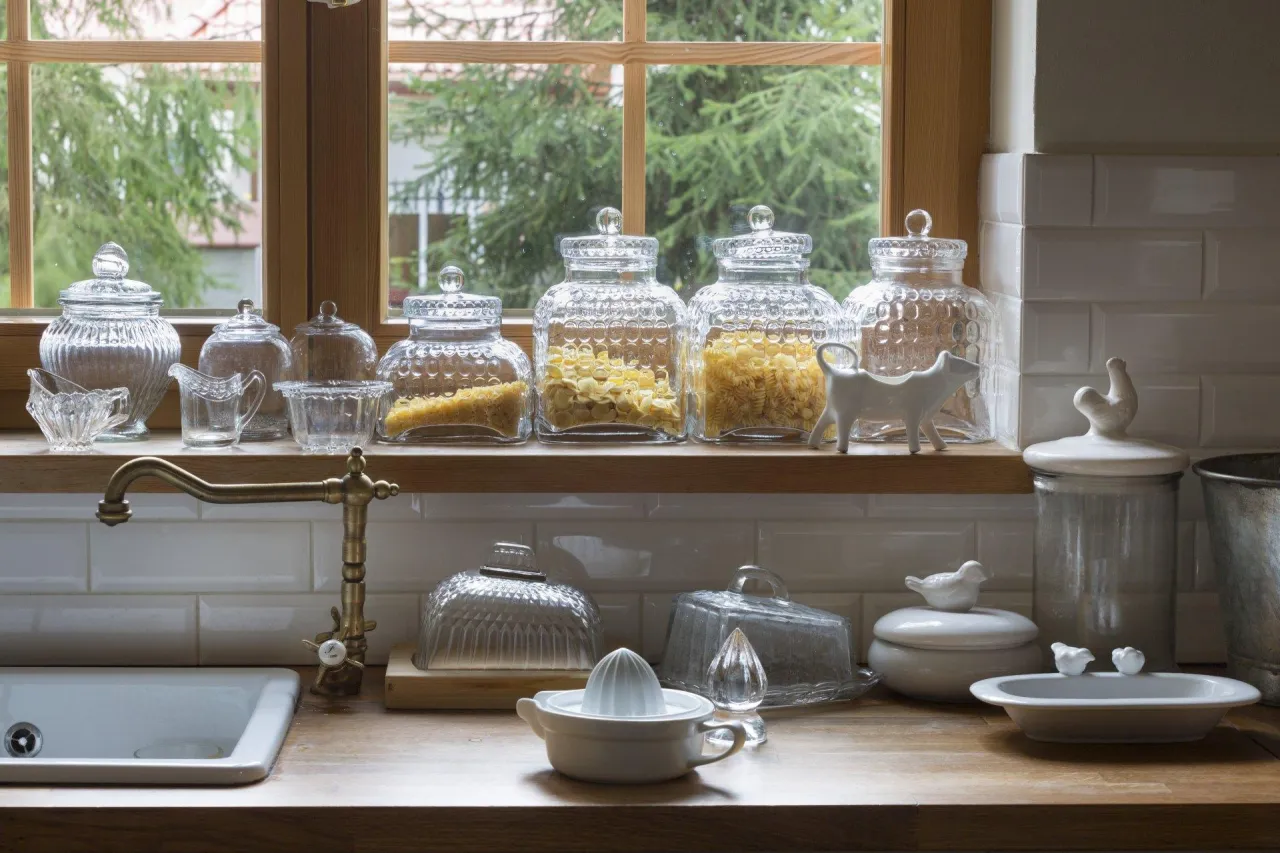 Aranżacja parapetu w kuchni: Inspiracje i praktyczne porady