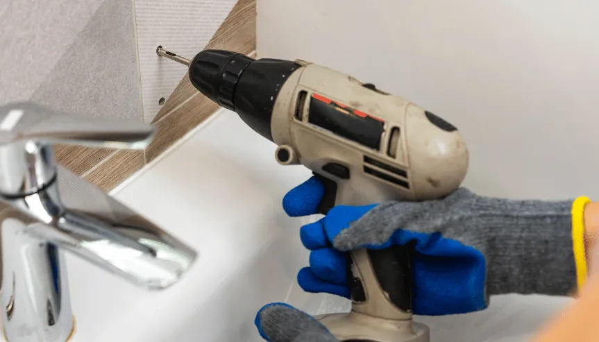 Jak wiercić w kafelkach bez pęknięć? Poradnik krok po kroku