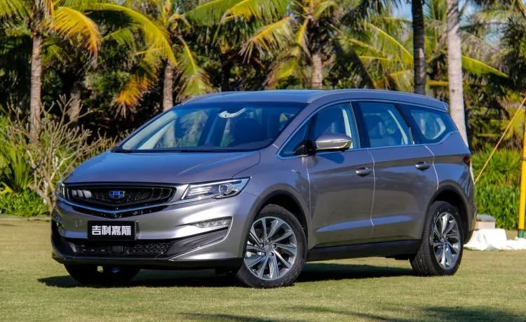 Miękka hybryda – zalety i wady. Czy warto kupić taki samochód?