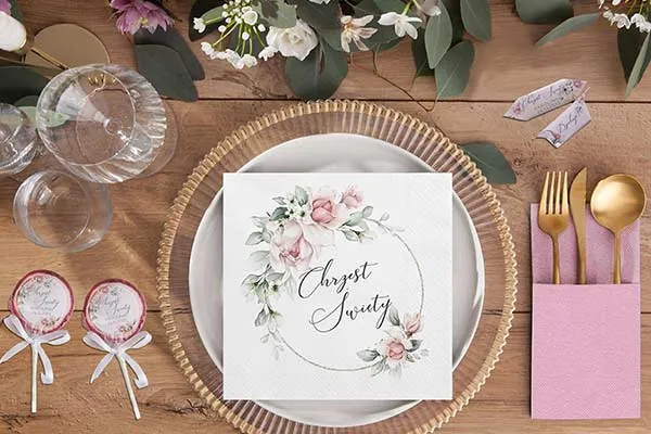 Chrzciny 2026: Jak udekorować salę? Pomysły, trendy, DIY!