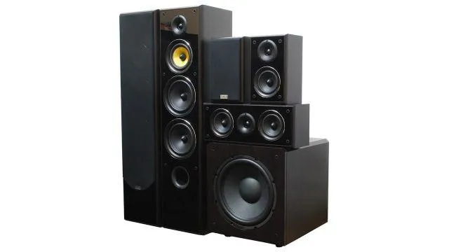 Jakie głośniki do kina domowego wybrać, by nie żałować wyboru?