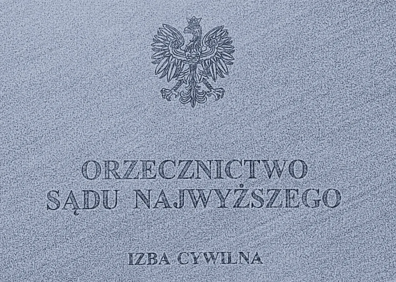 Co oznacza odroczenie ogłoszenia wyroku i jakie ma konsekwencje?