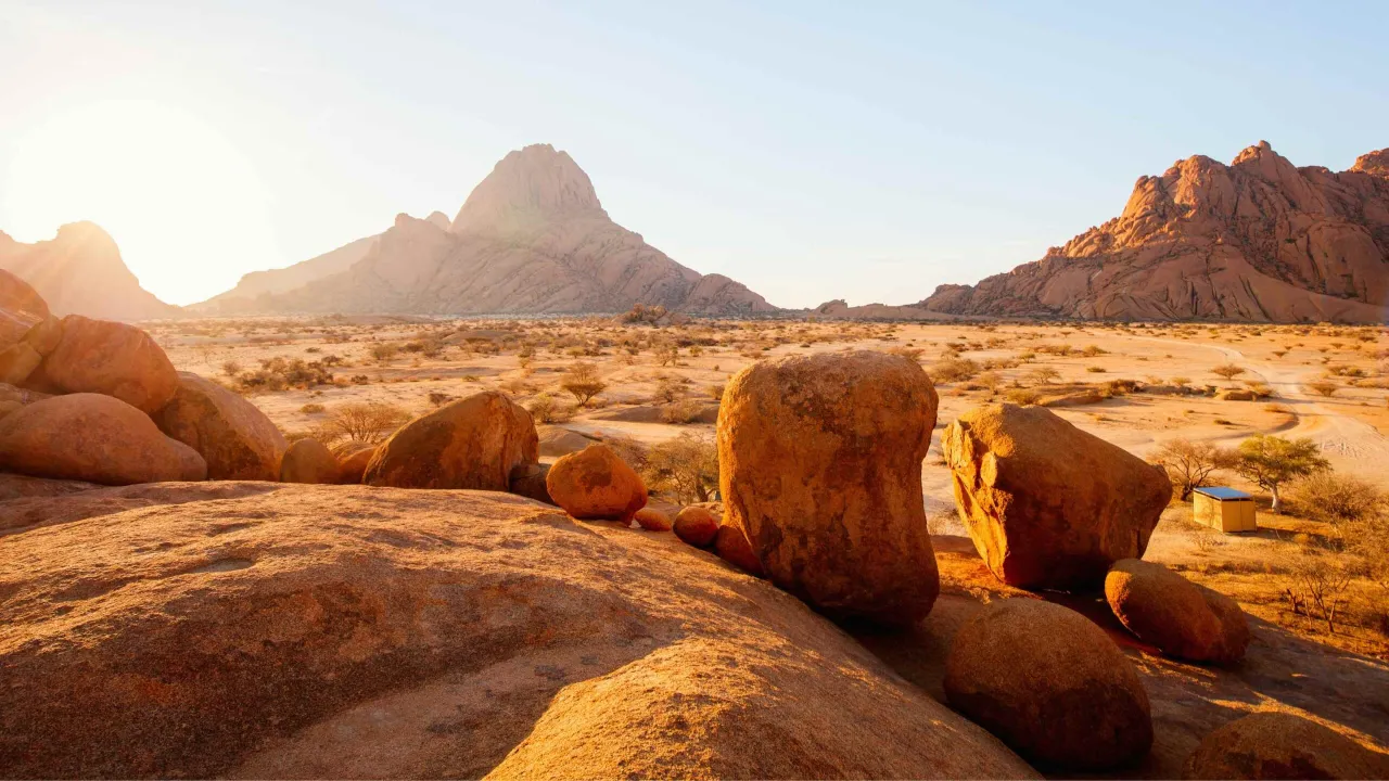 Namibia kiedy jechać: najlepszy czas na safari i piękne krajobrazy