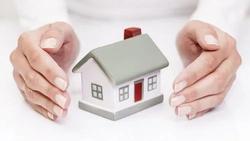 Ile kosztuje ubezpieczenie mieszkania w bloku? Sprawdź, co wpływa na ceny