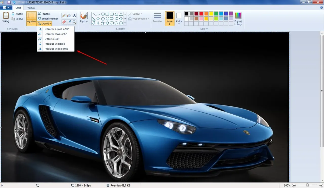 Jak zrobić lustrzane odbicie w Wordzie? Prosty poradnik krok po kroku