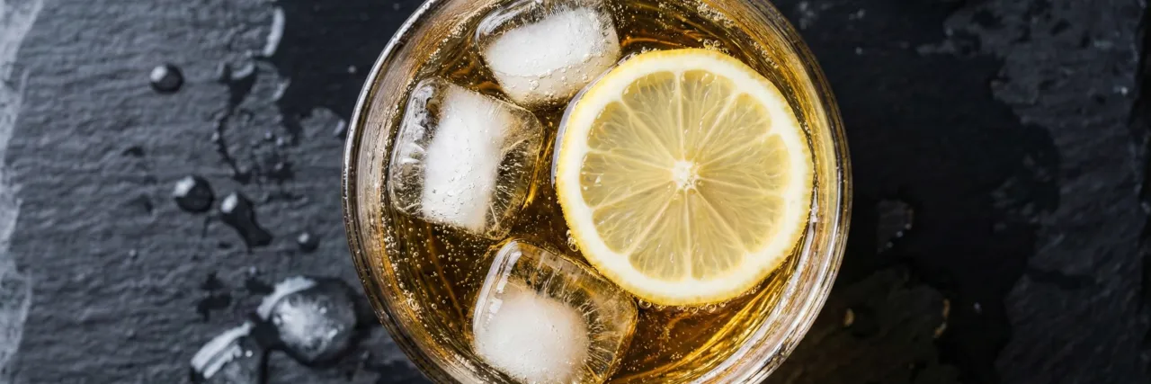 Perfekcyjne whisky z tonikiem - przepis krok po kroku