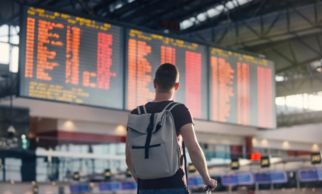 Ile wcześniej na lotnisku lot krajowy, aby uniknąć stresu?