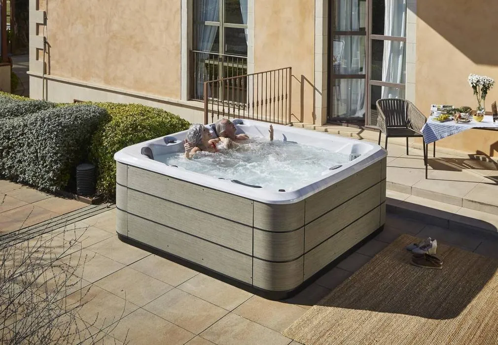 Jak wybrać jacuzzi ogrodowe, aby uniknąć rozczarowań i kosztów?