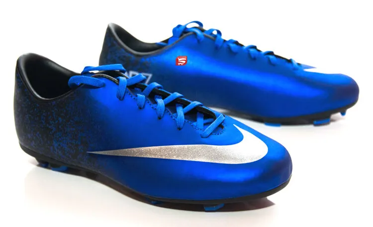 Korki Cristiano Ronaldo dla dzieci – idealne buty dla małych piłkarzy Korki Cristiano Ronaldo dla dzieci – idealne buty dla małych piłkarzy