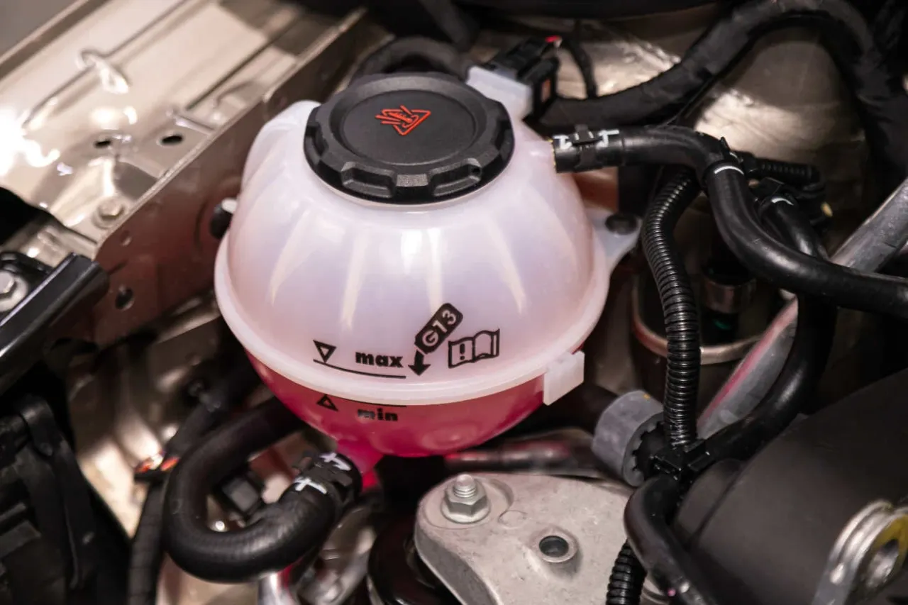 Ubytek płynu chłodniczego - Jak zdiagnozować i uratować silnik?