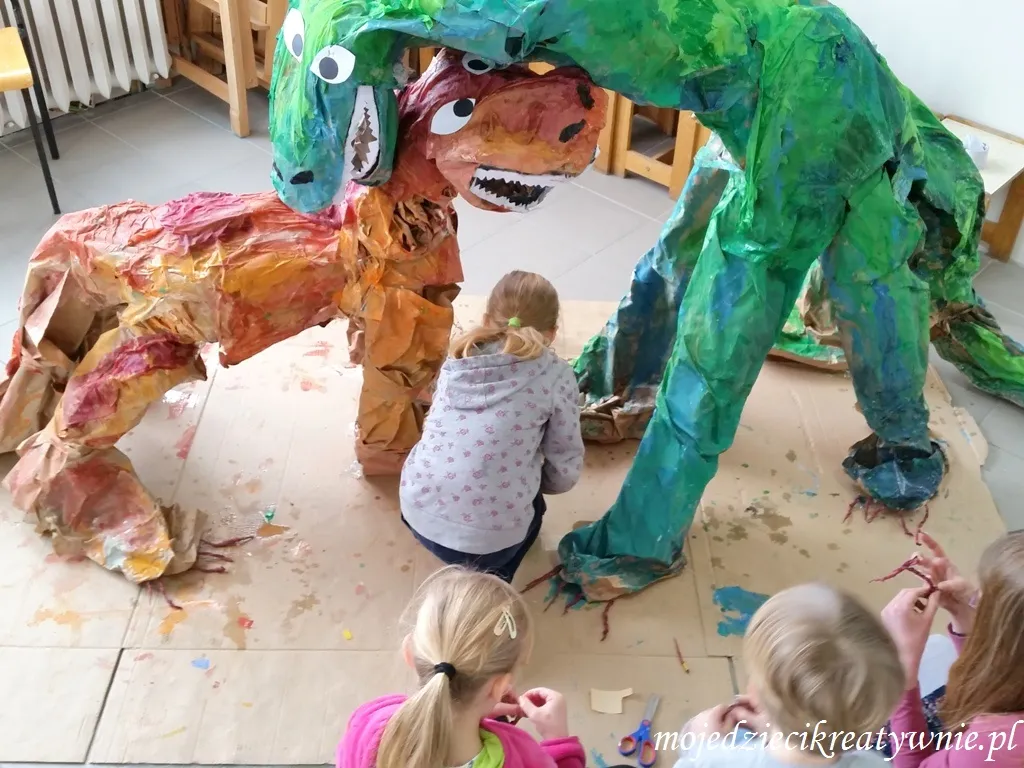 Kreatywne prace plastyczne z recyklingu: 50+ pomysłów dla dzieci!