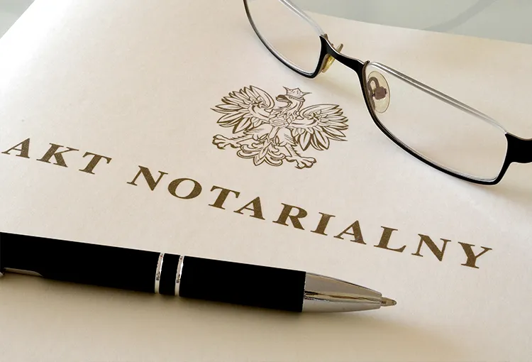 Kto płaci za notariusza przy wynajmie mieszkania? Sprawdź, jak uniknąć kosztów.