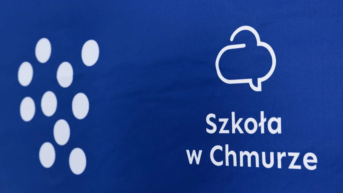 Ile kosztuje szkoła w chmurze? Sprawdź koszty i korzyści edukacji online