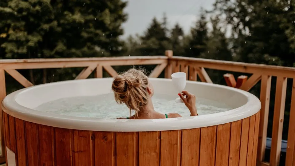 Gdzie spać pod Babią Górą? Noclegi od schroniska po SPA w Zawoi