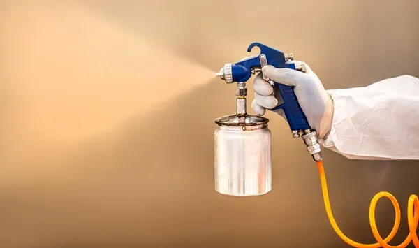 Czy malowanie natryskowe jest dobre? Poznaj wady i zalety tej metody