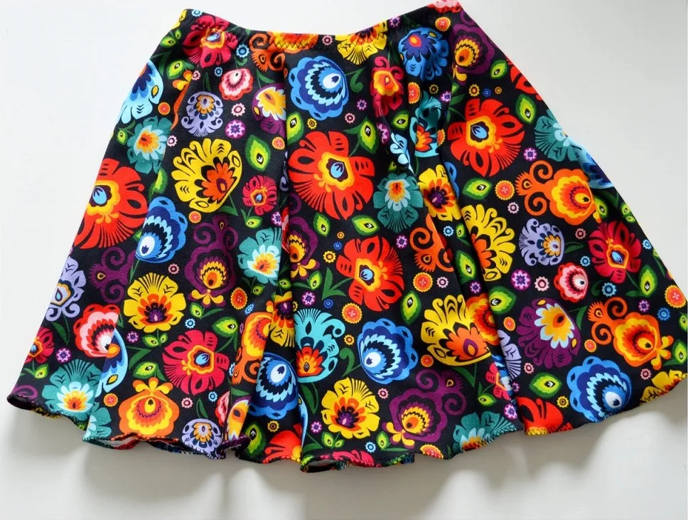 Motyw folklorystyczny w designie: jak tradycja wpływa na nowoczesność