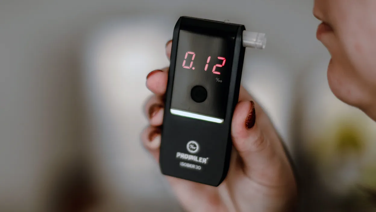 Ile kosztuje alkomat? Poznaj ceny i wybierz najlepszy model