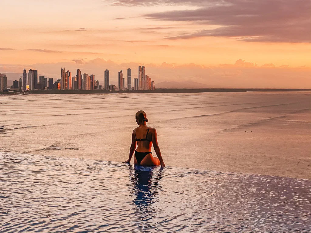 Unikalne produkty i co warto kupić w Panamie - przewodnik zakupowy 2024