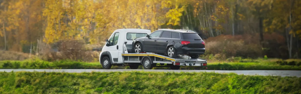Ile kosztuje holowanie auta w Niemczech? Sprawdź ceny i ukryte opłaty