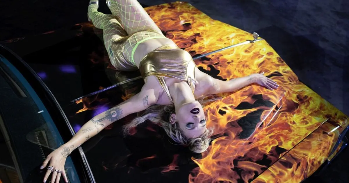 Titane recenzja: kontrowersyjna opowieść o tożsamości i traumie