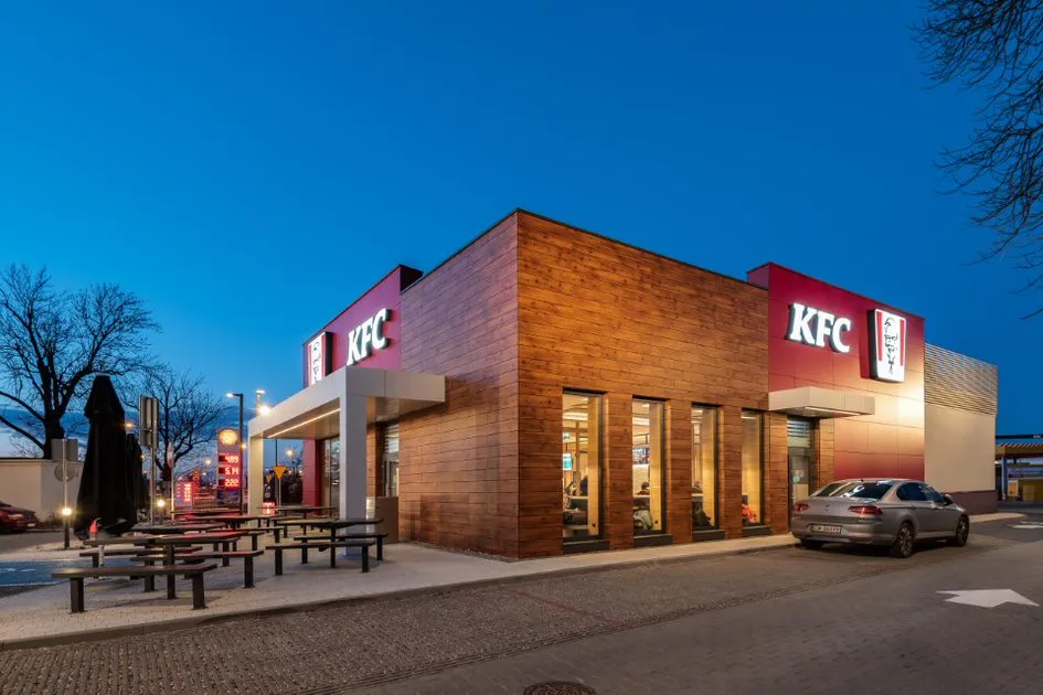 Czy 1 listopada jest otwarte KFC? Sprawdź godziny otwarcia!