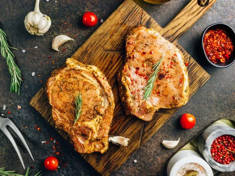 Pomysły na obiad ze schabu w plastrach, które zaskoczą Twoich bliskich Pomysły na obiad ze schabu w plastrach, które zaskoczą Twoich bliskich