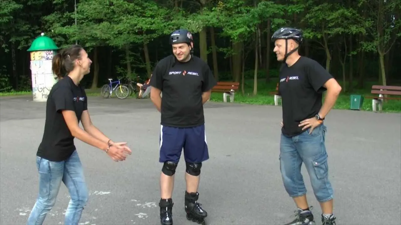 Jak skręcać na rolkach: Proste techniki, które zwiększą Twoją pewność Jak skręcać na rolkach: Proste techniki, które zwiększą Twoją pewność