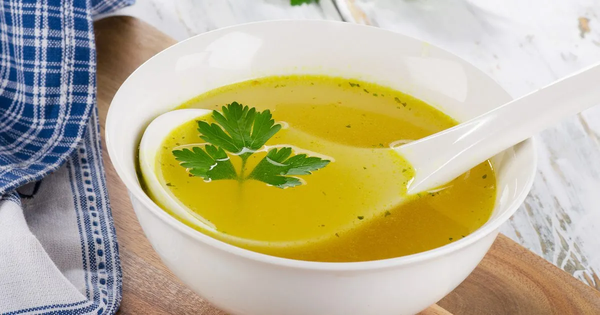 Ile kalorii ma talerz rosołu? Zaskakujące fakty o kaloryczności