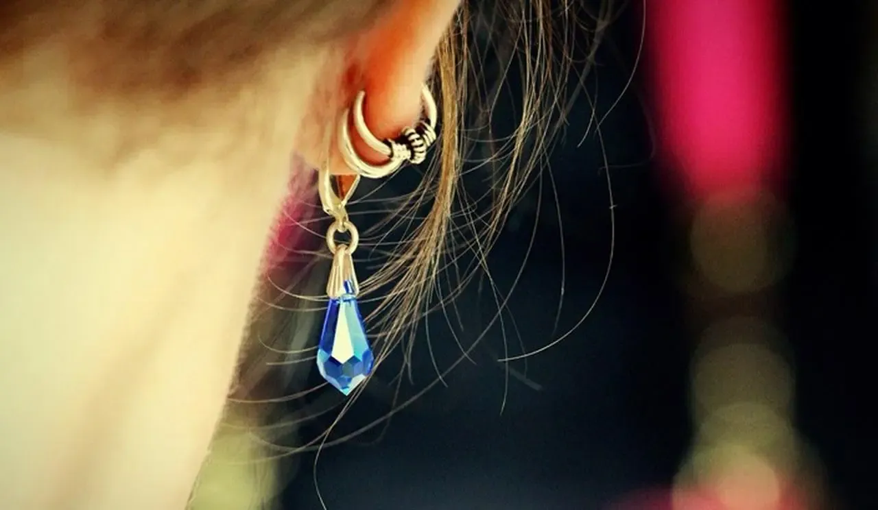 Kolczyki w uchu gdzie najbardziej boli – poznaj najboleśniejsze miejsca