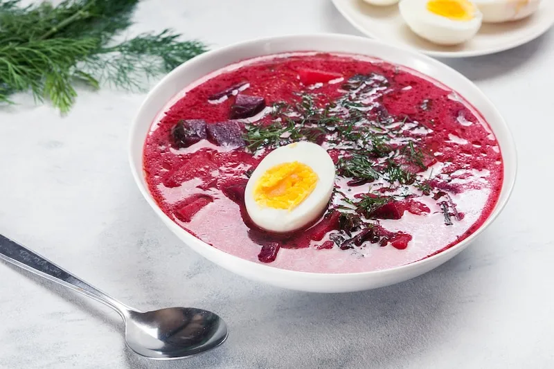 Jak ugotować zupę z botwiny – prosty przepis na smaczną zupę